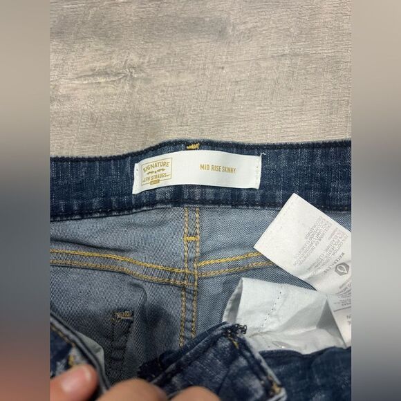 Mid Rise Skinny Levi Strauss - Picture 3 of 5